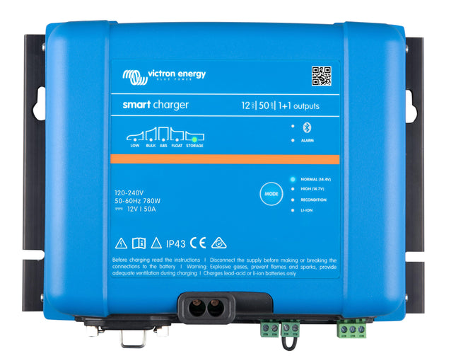 Victron Smart IP43 lader 12V 50A (3) 120-240V