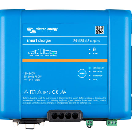 Victron Smart IP43 lader 24V 25A (3) 120-240V